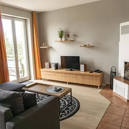 公寓 Apartmenthaus Am Grienericksee 赖因斯贝格
